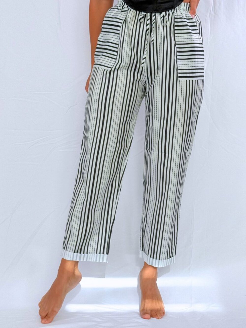 Black & White Striped Wide Leg Pants | Drawstring Pockets | M